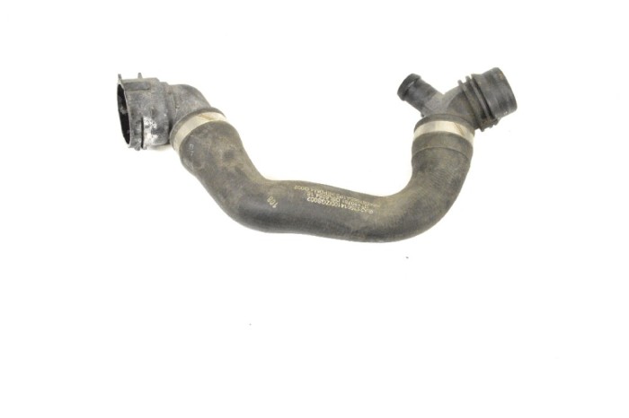 Furtun radiator răcire dreapta MERCEDES-BENZ E W213 2018 OEM: A2135014100 11729696