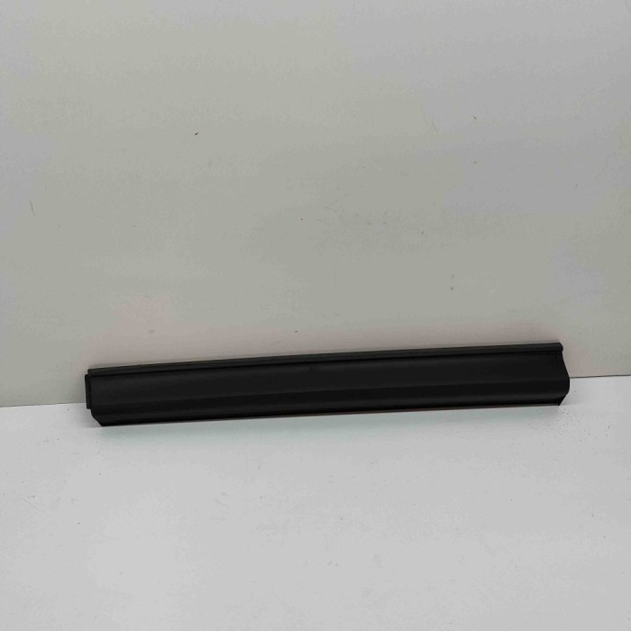 Bandou inferior ușă st&acirc;nga față MAZDA CX-5 KF 2021 OEM: KB7W-51-RB1