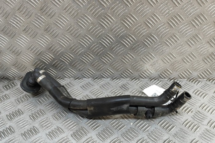 Furtun de lichid de răcire PORSCHE CAYENNE Coupe 9YB 2023 OEM: 4M0819350F 30745330