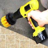 Perie rotunda mica pentru Mocheta &amp; Uz Casnic / Profesional - Detailing Carpet Brush cu Adaptor Bormasina