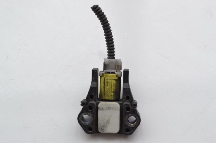 Senzor de impact st&acirc;nga față LEXUS IS II GSE2_, ALE2_, USE2_ 2007 OEM: 89173-53040 | 1593837