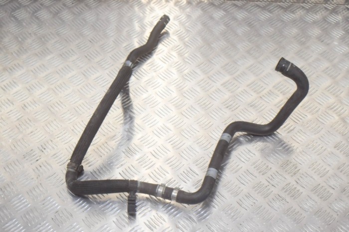 Furtun de lichid de răcire MASERATI GHIBLI M157 2014 OEM: E03116G14,E03116F23 13156374