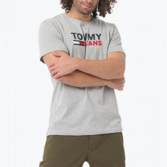 Tricou barbati cu imprimeu cu logo Tommy Jeans din bumbac organic gri