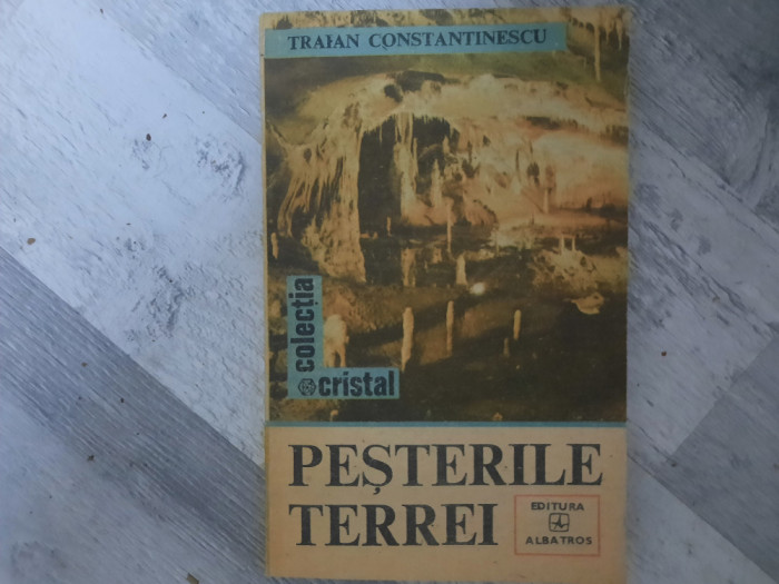 Pesterile Terrei de Traian Constantinescu