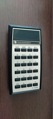 CALCULATOR TEXAS INSTRUMENTS TI-1265 foto