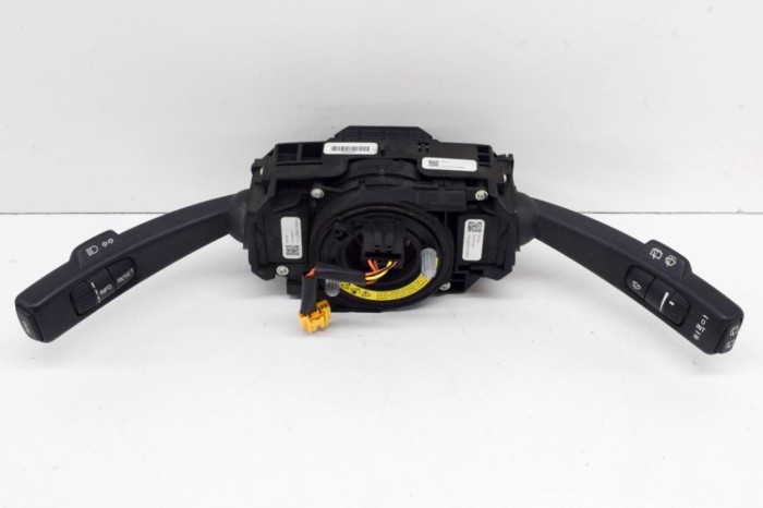 Maneta semnalizare ștergătoare VOLVO V70 III BW 2012 OEM: 31334647,31334644,31264169 14135090
