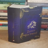 DIANA GABALDON - ECOURI DIN TRECUT , 2010 ( CARTONATA ) *