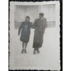 Fotografie, Femeie si barbat la patinaj, perioada interbelica