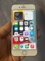 Telefon Iphone 7 128 GB fara cont iCoud