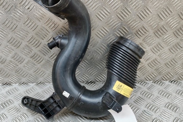 Tub de admisie aer JAGUAR F-PACE X761 2015 OEM: HK83-9F876-AD,GX63-9G796-AA,6X63-45931-AA 28182886