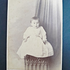 Fotografie pe carton, copil mic, cca 1900