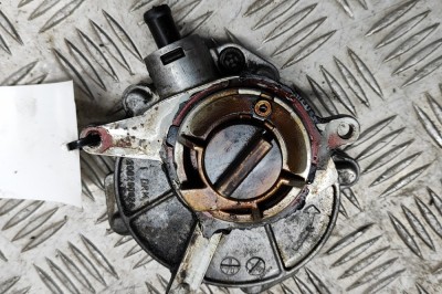 Pompa de vacuum AUDI A6 4F2, C6 2007 OEM: 06E145100D 23116168 foto