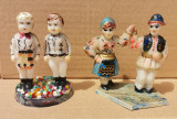 2 perechi figurine păpuși plastic Port Popular Rom&acirc;nia anii 70 pictate manual