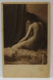 TANARA NUD , ASEZATA PE BLANA , CARTE POSTALA CU SUBIECT EROTIC , ANII ' 20