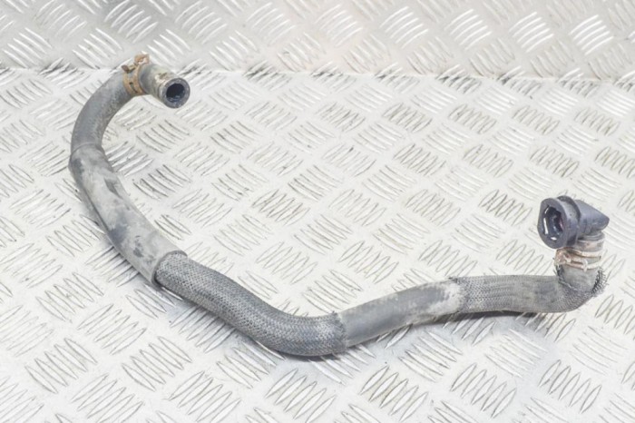 Furtun de lichid de răcire TOYOTA PRIUS _W3_ 2013 | 12297333