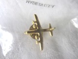 Insigna - pin Avion. Aurie, Noua, in protectie