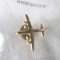 Insigna - pin Avion. Aurie, Noua, in protectie