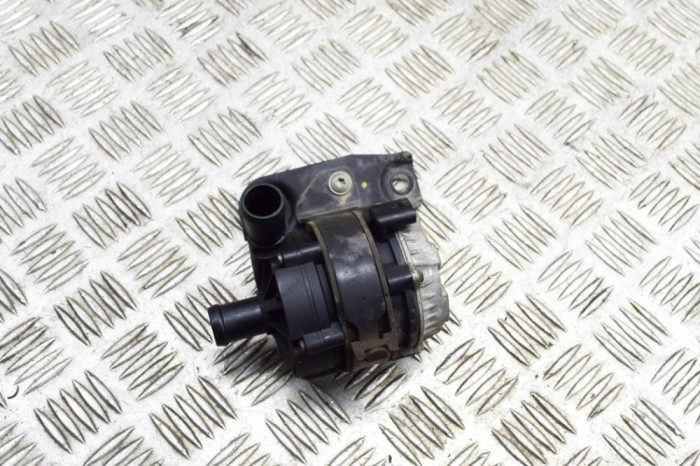 Pompa de apa auxiliara AUDI A3 Sportback 8VA, 8VF 2016 OEM: 04L965567,0392024003,5Q0819545A 21534781
