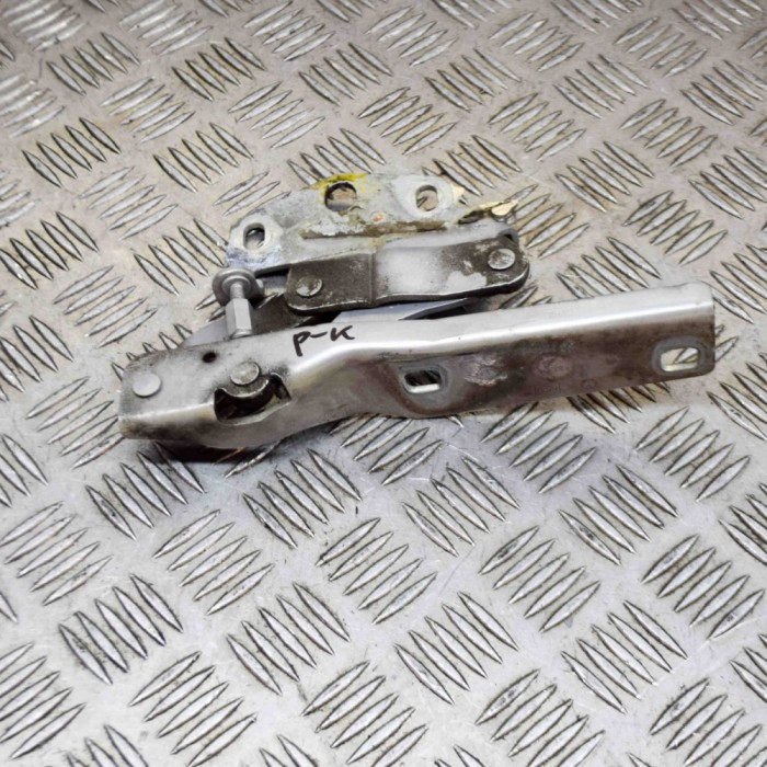 Balama capota st&acirc;nga față VW PASSAT B7 362 2012 OEM: 3AA823301 13572478