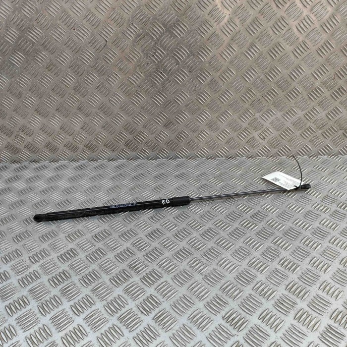 Amortizor capota dreapta față AUDI A5 Avant 2024 OEM: 8B3823359 31879001