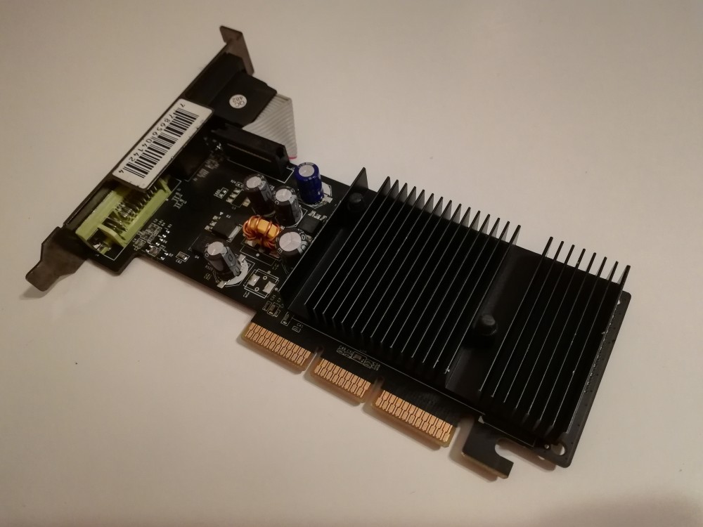 Placa video AGP XFX nVidia GeForce 256Mb DDR2 64bit DirectX 9.0c ...