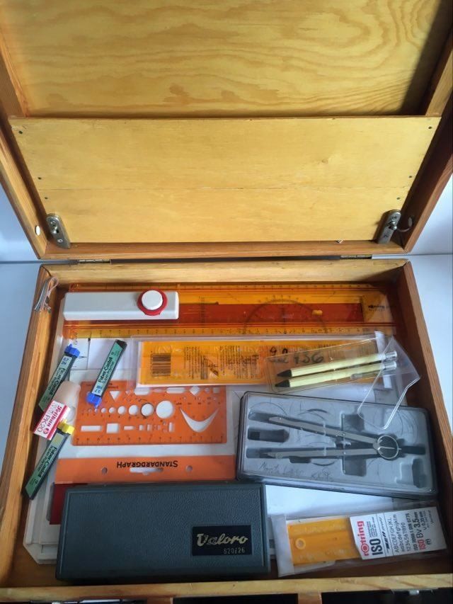 * Trusa desen tehnic in geanta de lemn cu suport pt coala, sabloane ...