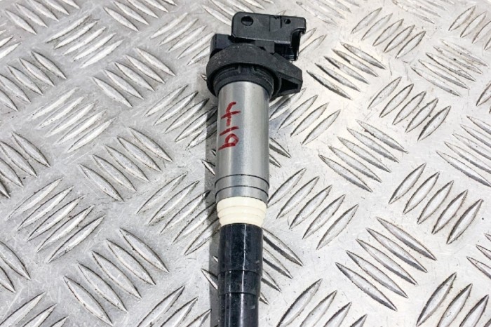 Bobina de inducție de &icirc;naltă tensiune BMW 5 F10 2011 OEM: GN10571,KX46A 11206841