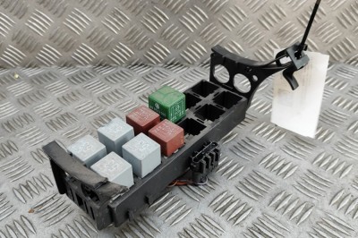 Modul panou de siguranțe PORSCHE BOXSTER 986 1997 OEM: 99661011100 30823622 foto