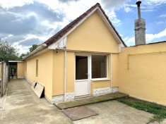 Proprietar - V&acirc;nd Casă Mică cu Teren Mare &icirc;n Alba Iulia - Zona Bărăbanț