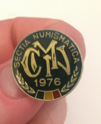 Insigna Cercum Militar National CMN - Sectia Numismatica 1976 foto