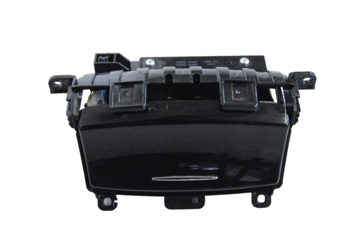 Scrumiera INFINITI Q50 2016 OEM: 68800-4GA0A,688PZ-4GA0A 23509275