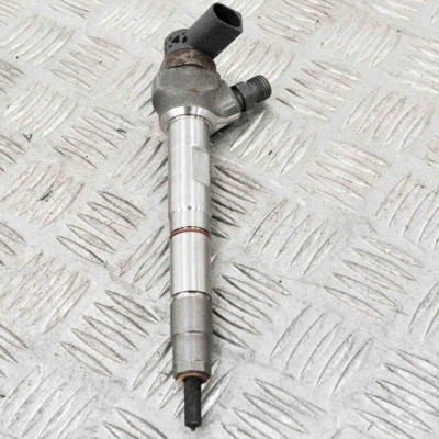 Injector de combustibil VW PASSAT Variant B8 3G5 2015 OEM: 04L130277AD0445110473 3509353 foto