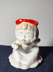 Bibelou vechi din portelan - fetita, Inaltime 10cm, pentru colectionari, Romaina foto