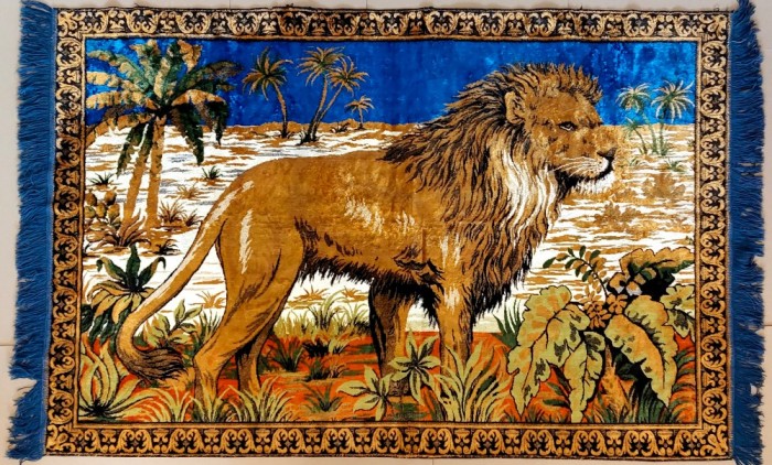 Regele Leu - carpetă persană originala vintage 177 x 122 cm, produsă din mătase naturală