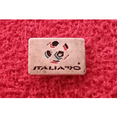 Cauti Insigna fotbal - Mascota "CIAO" Campionatul Mondial Italia 1990? Vezi  oferta pe Okazii.ro