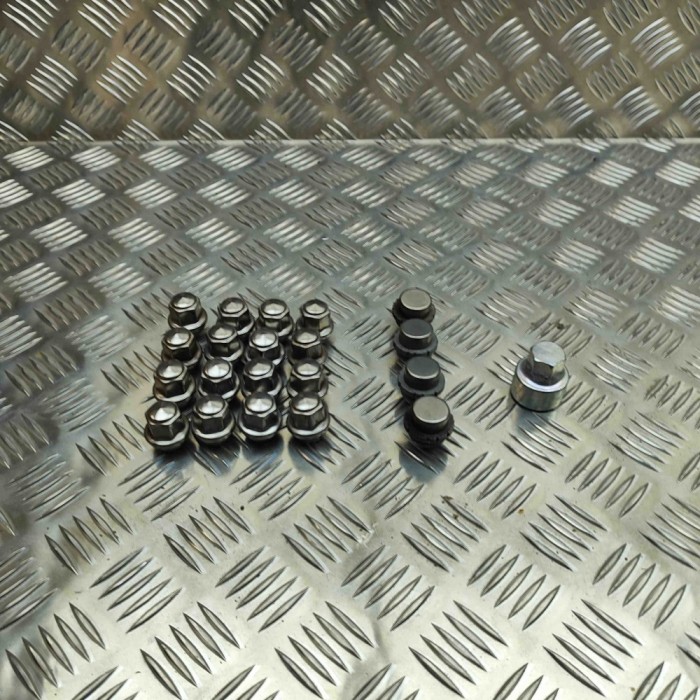 Set prezoane roata FORD PUMA J2K, CF7 2024 OEM: 77FB-1711-AC 31988874