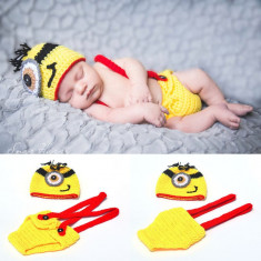 Costum crosetat Minion/Mario/ politist sedinte foto/botez