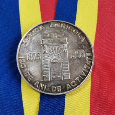 SV * Medalia BANCA AGRICOLĂ * 120 Ani de Activitate * 1873 - 1993 * argintata foto