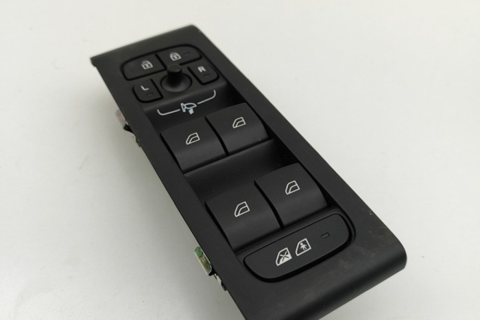 Buton geam ușă dreapta față VOLVO XC40 536 2025 OEM: 32319785 30943131