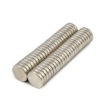 Cumpara ieftin Set 50 magneti Neodim universali, diverse activitati, 10x1.5 mm - Rotund