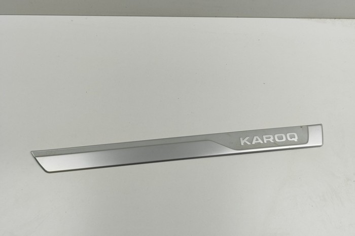 Ornament prag st&acirc;nga față SKODA KAROQ NU7 2023 OEM: 57A853813B | 30419733