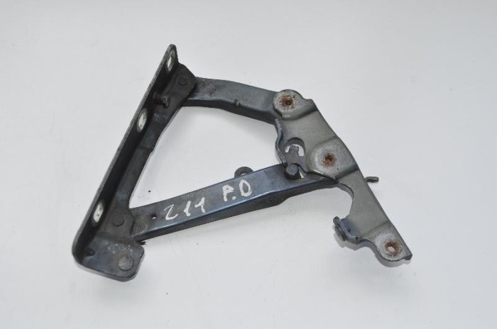 Balama capota dreapta față MERCEDES-BENZ E W211 2005 OEM: 2118800228 1504401