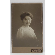 FOTOGRAFIE C.D.V. , STUDIO MARIE MULLER , BRESLAU , TANARA CU COC , CCA. 1900