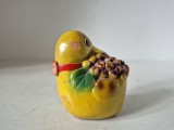Ascutitoare veche ceramica chinezeasca, pasare/ rata, 6x5cm, anii '80, import din China in Romania comunista