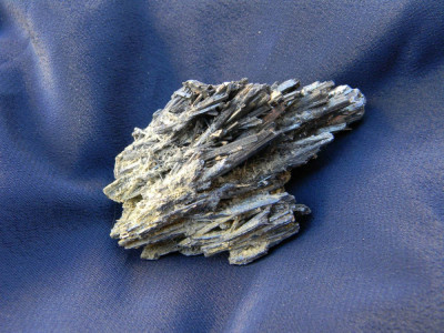 Specimen minerale - STIBINA (C9) foto