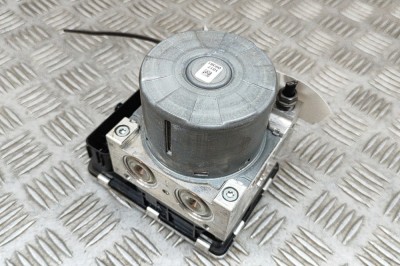 Pompa ABS SKODA OCTAVIA III Combi 5E5 2018 OEM: 5Q0614517CR,5Q0614517AD 25589967 foto