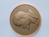 Vladimir Ilici Lenin .PLACHETA AURIE , diametru 80 mm .Cu sistem de sprijin