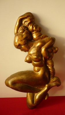 NUD STATUETA BASORELIEF DIN METAL foto