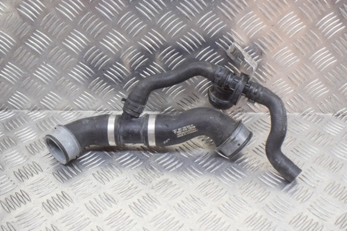 Furtun de lichid de răcire PORSCHE 911 991 2015 OEM: 99110681304,99110683301,991.106.814.02,991.106.833.01 11688112