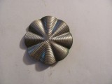 CY - Nasture interbelic pentru palton dama / alama argintata / D: 5,50 cm